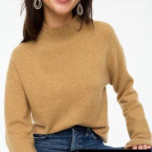 Mockneck sweater in extra-soft yarn